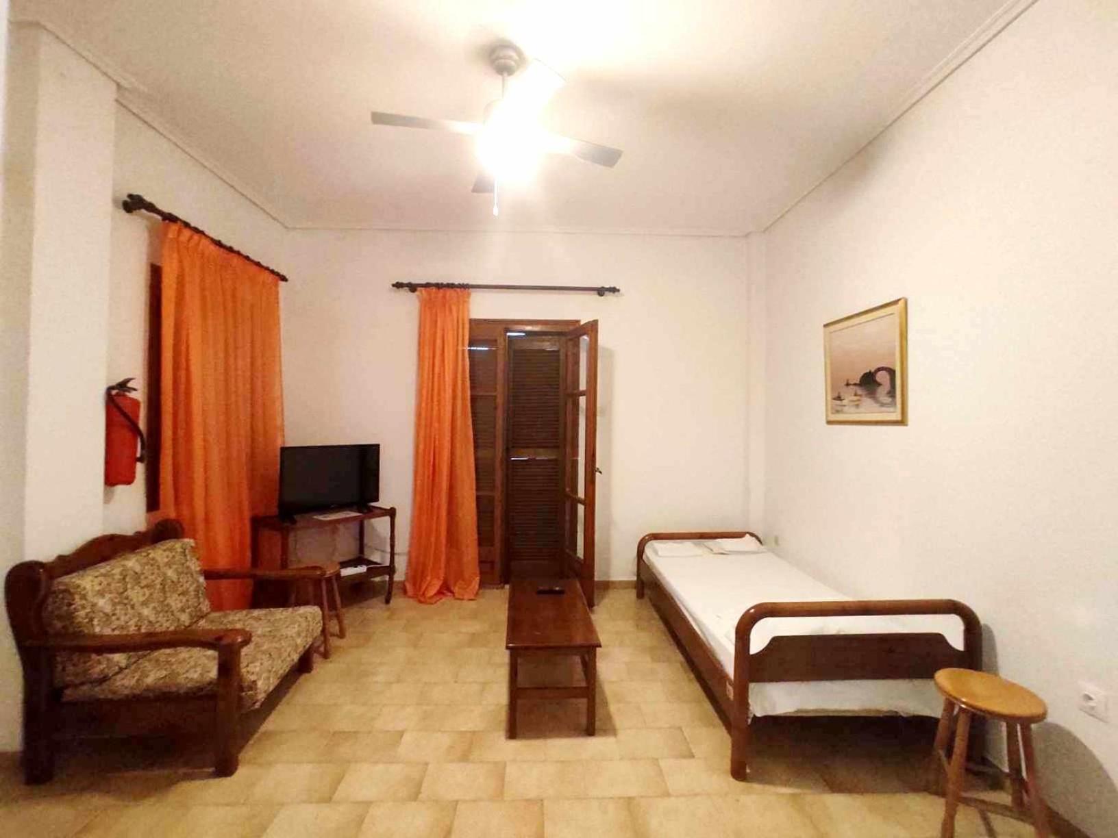 Ferienwohnung Politis Sudios Batsíon Exterior foto