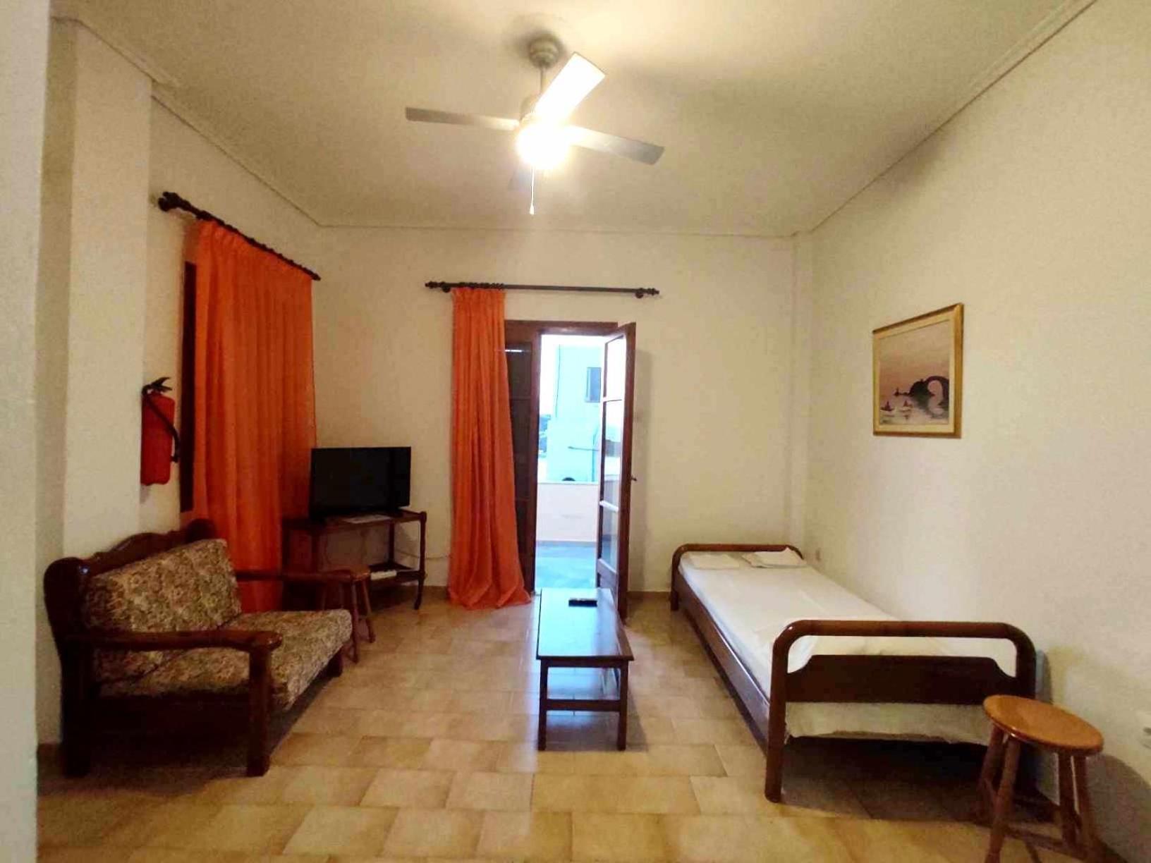 Ferienwohnung Politis Sudios Batsíon Exterior foto