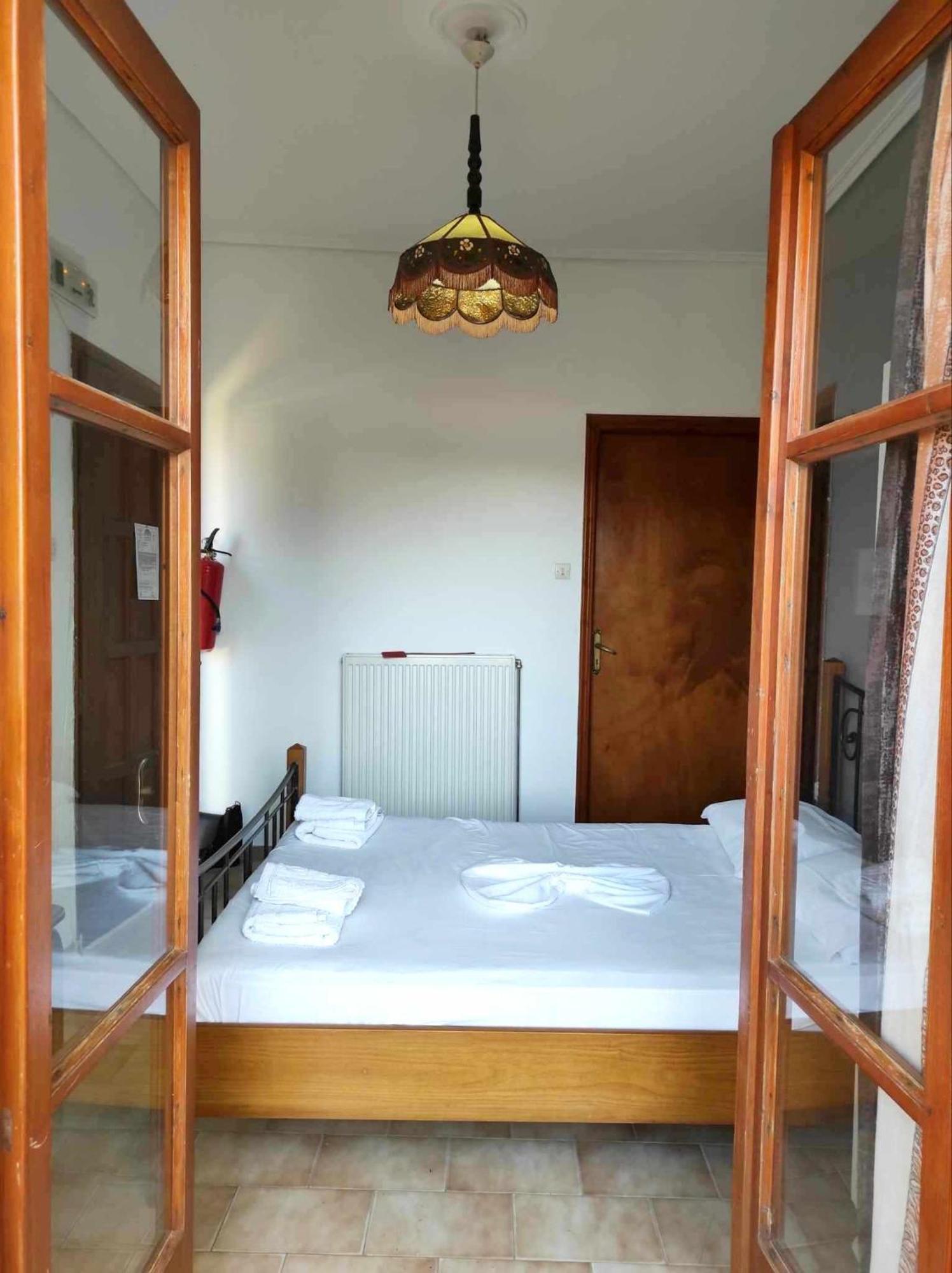 Ferienwohnung Politis Sudios Batsíon Exterior foto