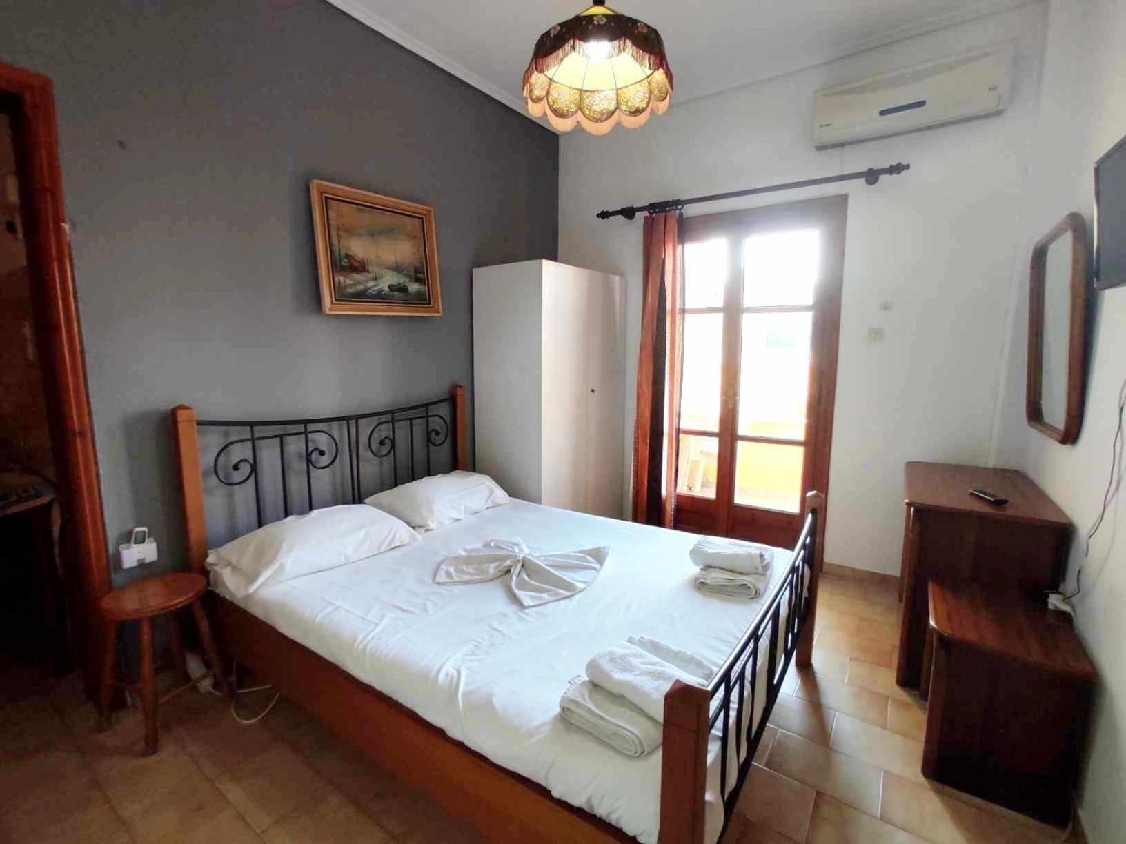 Ferienwohnung Politis Sudios Batsíon Exterior foto