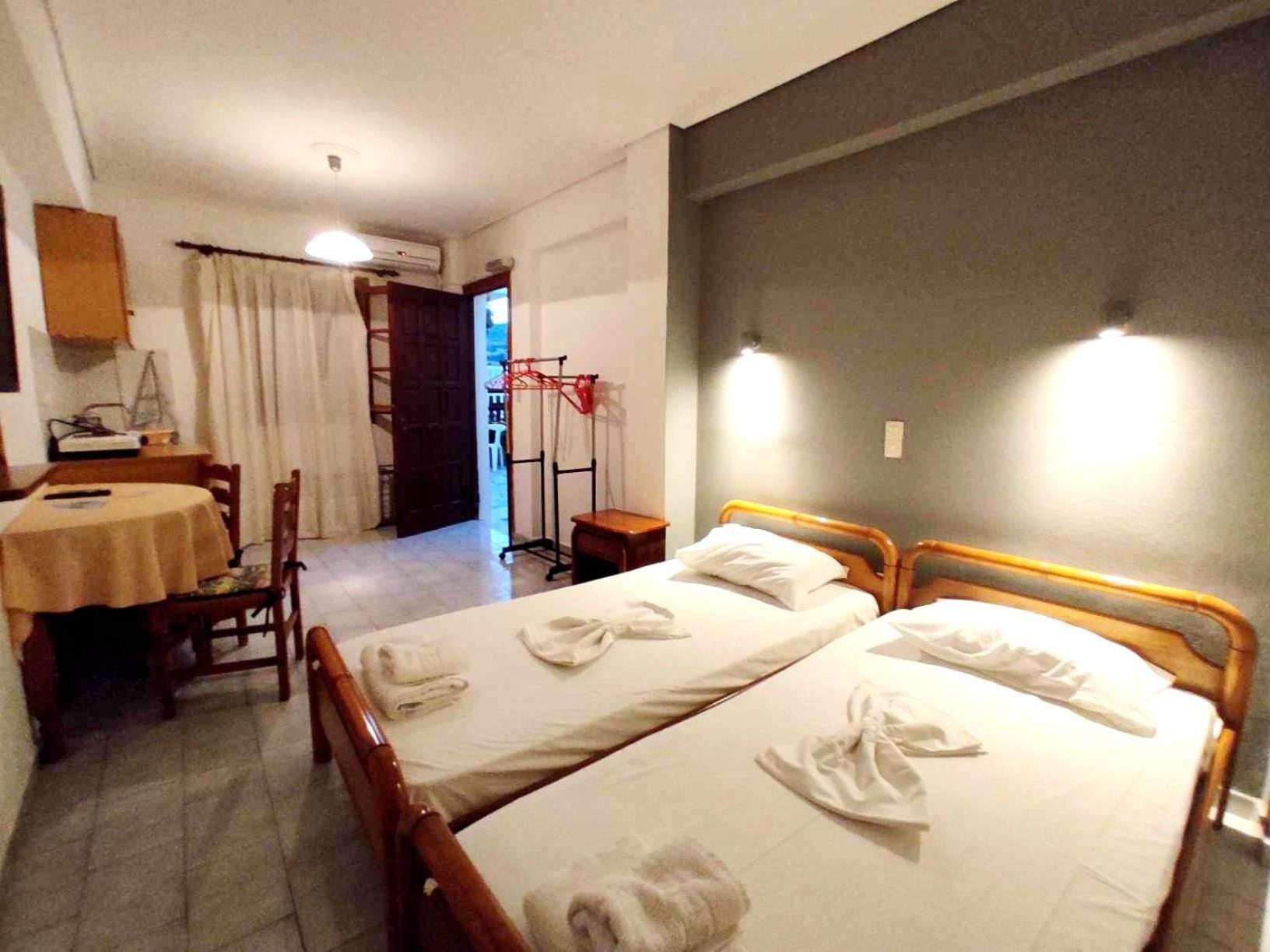 Ferienwohnung Politis Sudios Batsíon Exterior foto